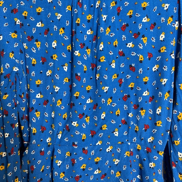 Philosophy Blue Floral V Neck Long Sleeve Fitted Button Down Blouse Size S/P - Picture 2 of 10